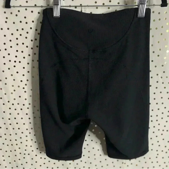 Lululemon Ribbed Contoured HR Short - Picture 7 of 7